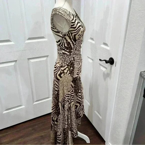 Umgee mixed animal print, maxi dress.  Sleeveless w high cut front, cut out back - Picture 3 of 8